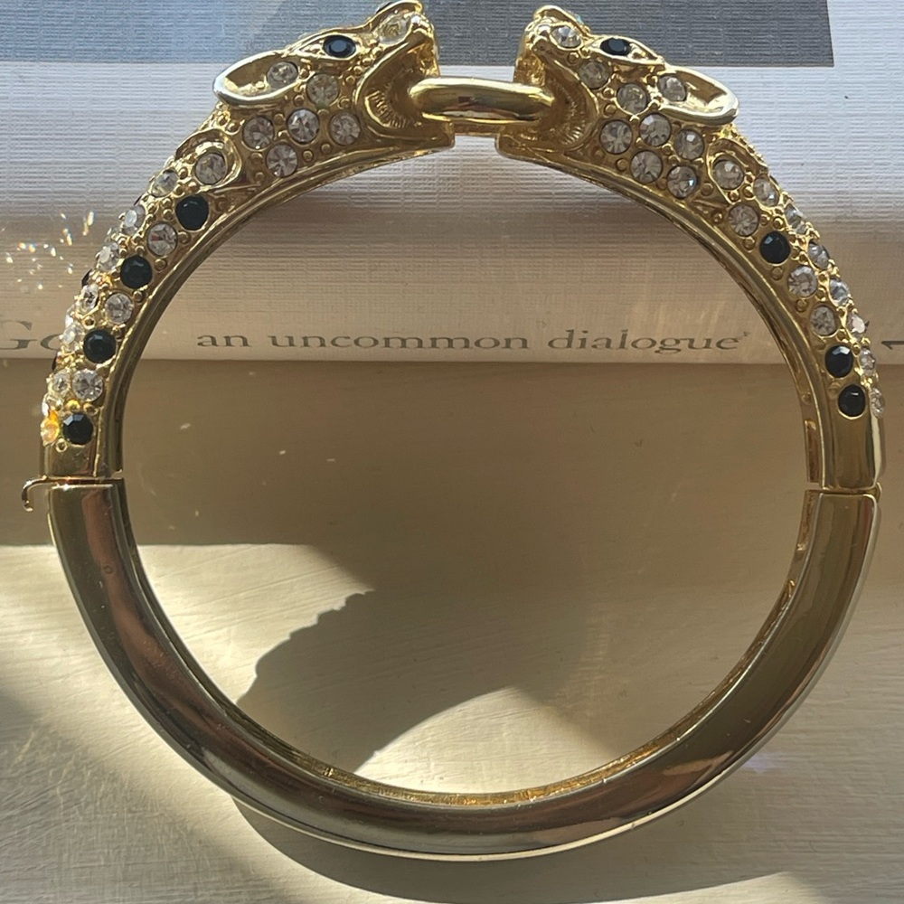 Vintage Leopard Panther Bracelet Gold Tone Rhinestone Hinged Bangle Animal Head - Picture 2 of 8